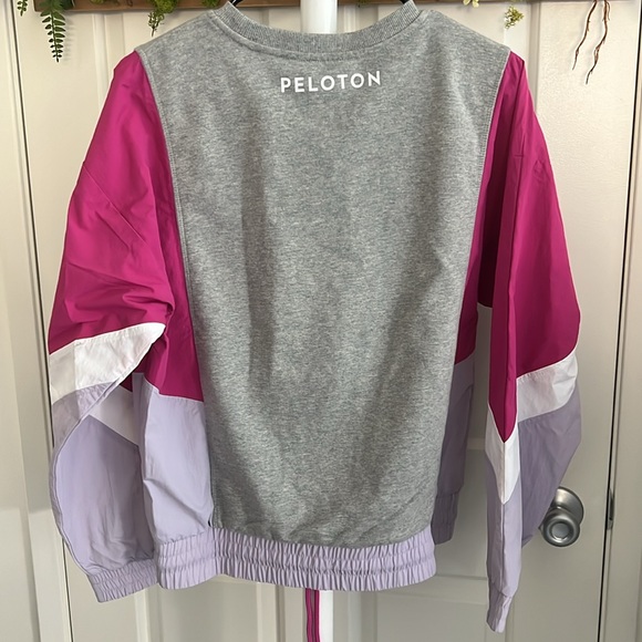 Peloton Chic Fabric Mix Pullover, Size Medium - Picture 4 of 7